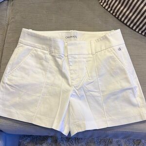 NWOT Calvin Klein White Pleated Short